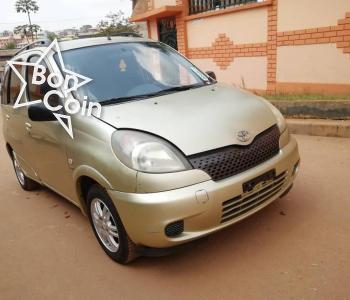 TOYOTA YARIS VERSO 2003
