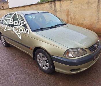 TOYOTA AVENSIS LIFTBACK 2002