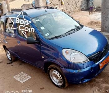 TOYOTA YARIS VERSO 2002