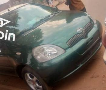 TOYOTA YARIS 2002