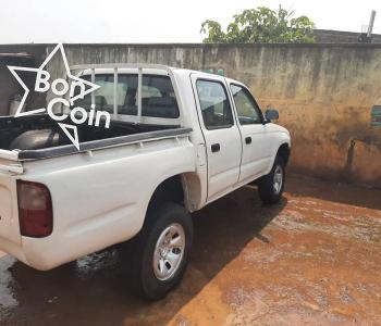 TOYOTA PICKUP HILUX 2002