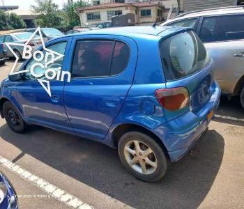 TOYOTA YARIS 2002