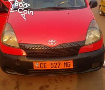 TOYOTA YARIS VERSO 2002