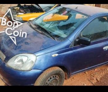 TOYOTA YARIS 2002 A VENDRE