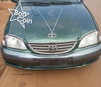 TOYOTA AVENSIS LONG CHÂSSIS 2002