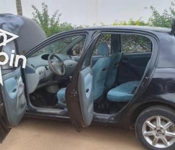 TOYOTA YARIS 2002