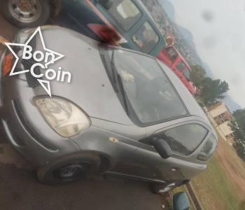  Toyota Yaris 2002