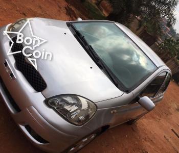 TOYOTA YARIS ÉDITION 2005 