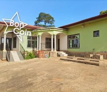 Villa à vendre à Yaoundé, Nkolfoulou 