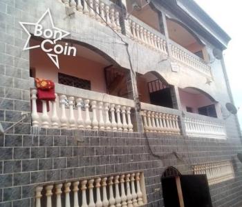 Immeuble à vendre à Yaoundé, Nkomo
