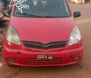 TOYOTA YARIS VERSO 2002