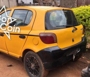 TOYOTA YARIS TAXI 2002