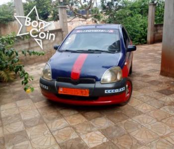 TOYOTA YARIS 2002