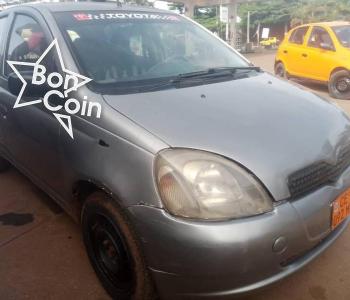TOYOTA YARIS 2002