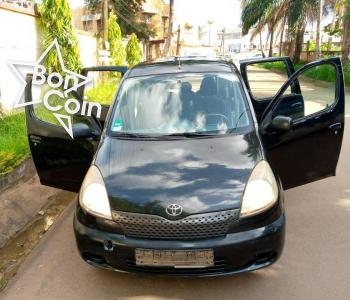TOYOTA YARIS VERSO 2002