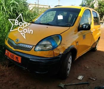 TOYOTA YARIS VERSO 2002