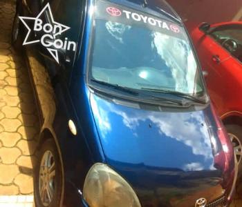 TOYOTA YARIS 2002