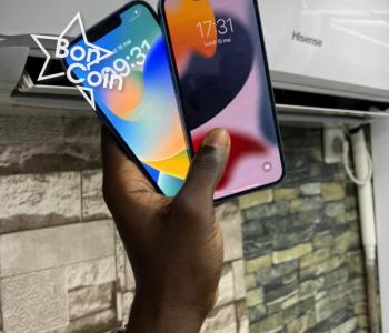 iPhone 13 128Go Batterie 93%