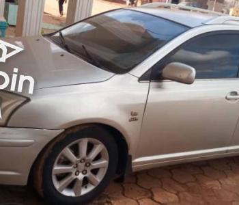 TOYOTA AVENSIS LONG CHÂSSIS ÉDITION 2003