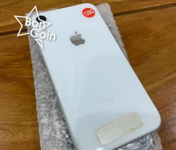 iPhone XR 128Go blanc 