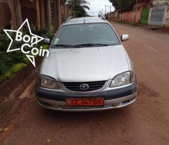 TOYOTA AVENSIS LONG CHÂSSIS 2002