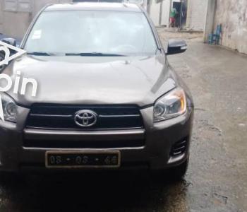 Toyota RAv 4 2010