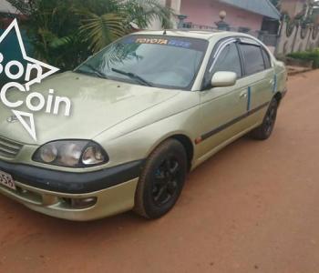 TOYOTA AVENSIS BERLINE 2000