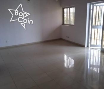 APPARTEMENT 3 CHAMBRES À LOUER A YAOUNDE, BASTOS