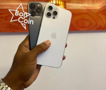 iPhone 12 Pro Max 128Go noir/blanc