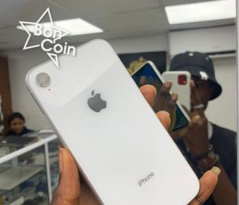 iPhone XR 64Go 