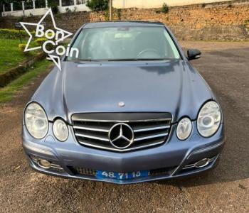 MERCEDES BENZ E 220 2003