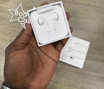EarPods with lightning connector 