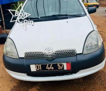 TOYOTA YARIS 2002