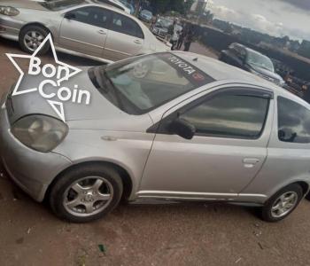 TOYOTA YARIS 2002