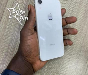 iPhone XR 64Go 