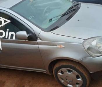 TOYOTA YARIS 2002