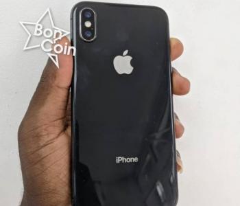 iPhone X 64Go 