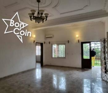 VILLA 3 CHAMBRES À LOUER À YAOUNDE, BASTOS 