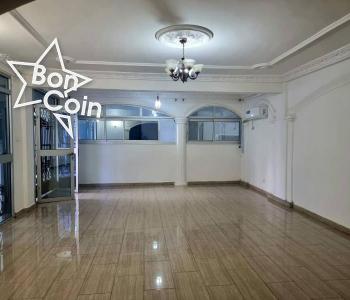 APPARTEMENT 3 CHAMBRES À LOUER À YAOUNDE, BASTOS