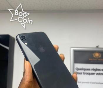 iPhone XR 64Go 
