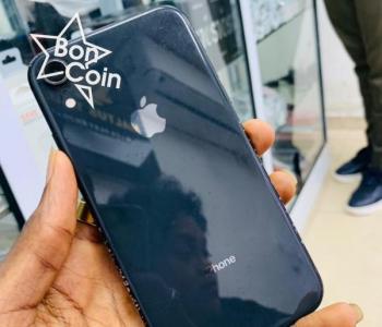 iPhone XR 64Go