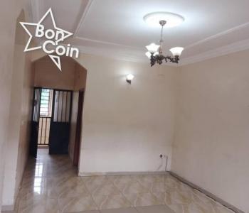 Appartement moderne à louer à Yaoundé, Titi Garage