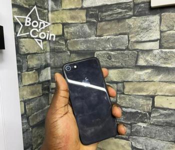 iPhone 8 64Go