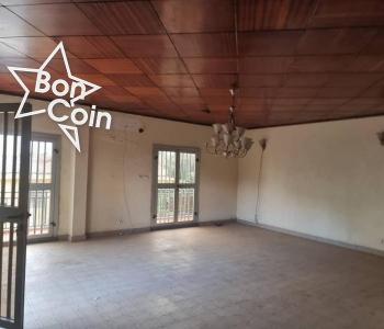 APPARTEMENT 3 CHAMBRES À LOUER AU CENTRE VILLE DE YAOUNDE