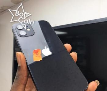 iPhone 12 64Go