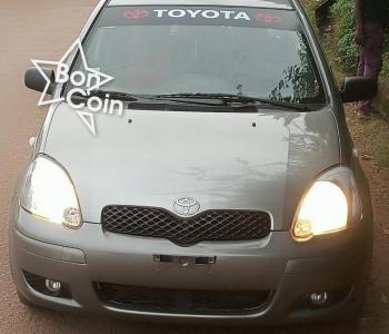 TOYOTA YARIS 2005