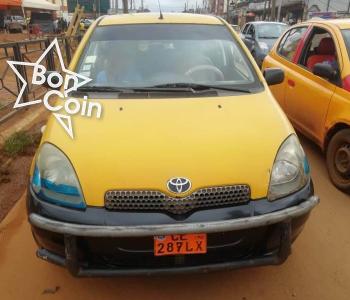 Toyota Yaris 2002 en Taxi Jaune