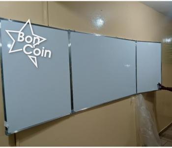 Folding magnetic white board 