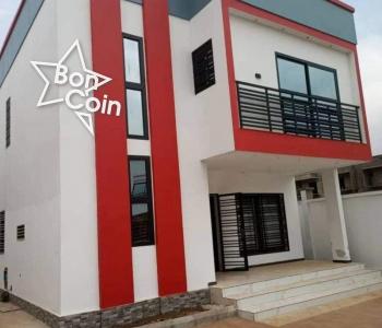 Duplex à vendre à Olembe, Yaoundé  