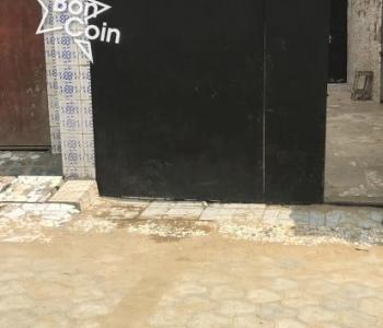 Studio moderne à louer ndogbong, Douala